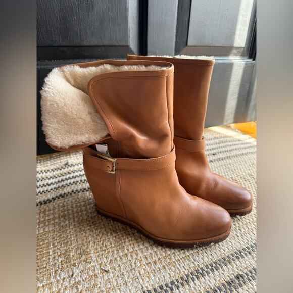 Ugg Ellecia Leather‎ Wedge Boot - Picture 4 of 16